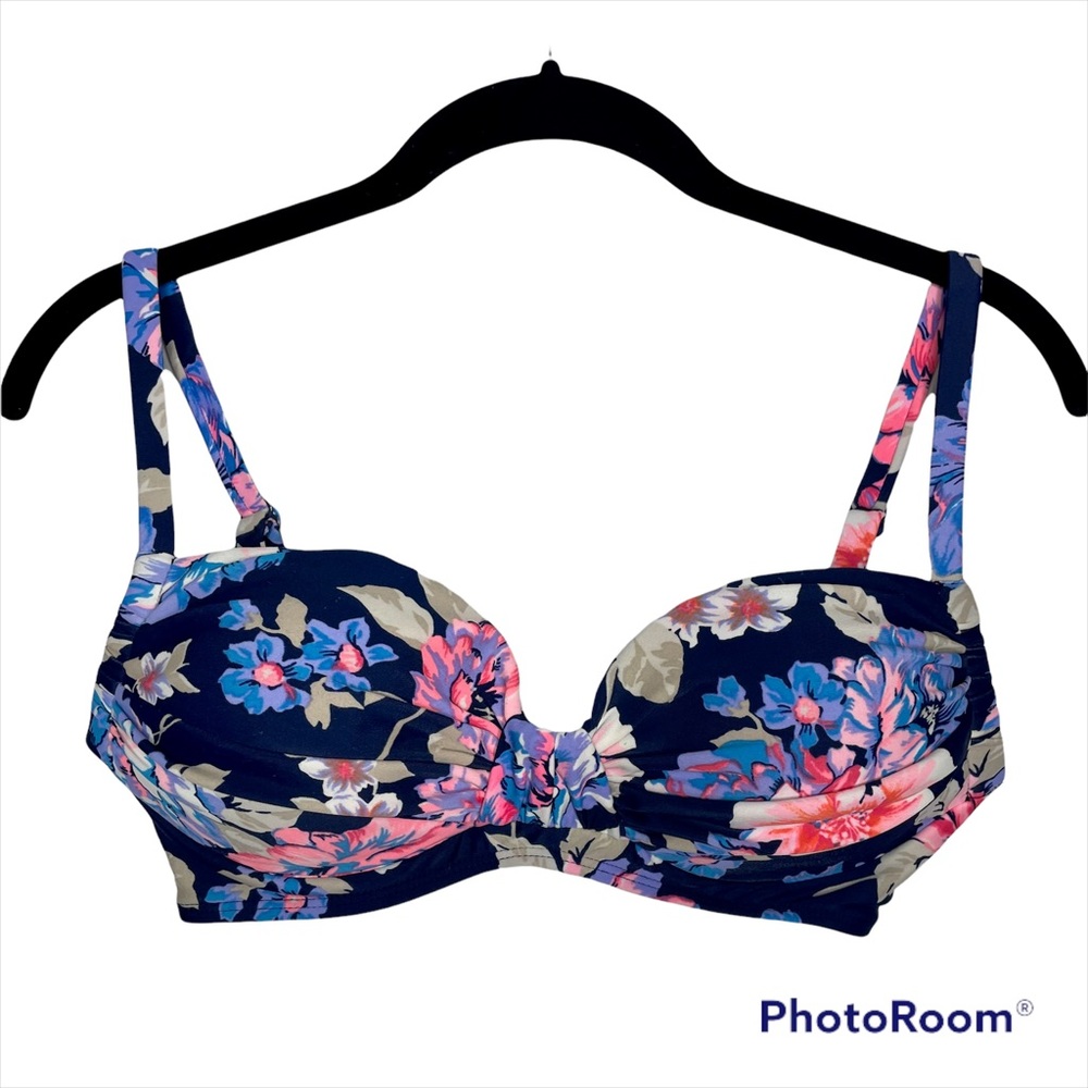 Old Navy • Floral Swimsuit Top Medium